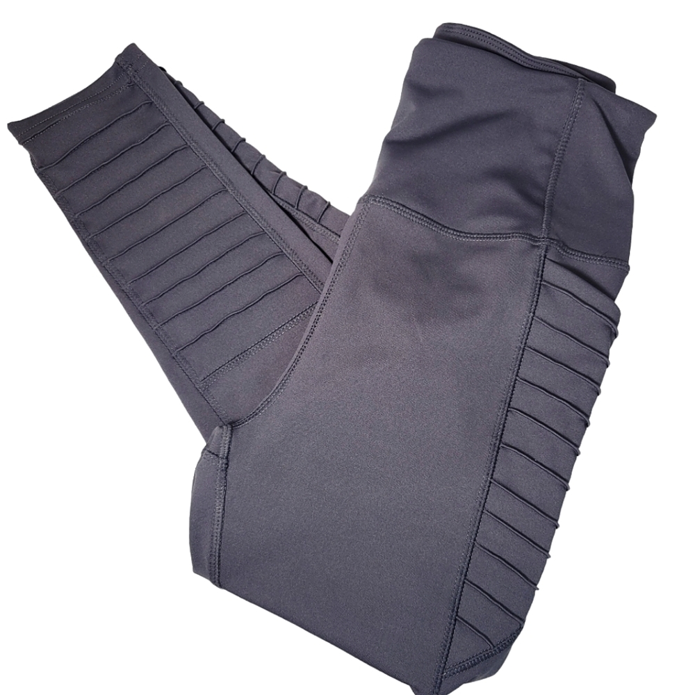 Nicole Miller Sport gray leggings Size Medium